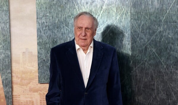 Πέθανε ο σπουδαίος συγγραφέας Frederick Forsyth