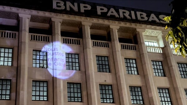 H 23η Nuit Blanche. 