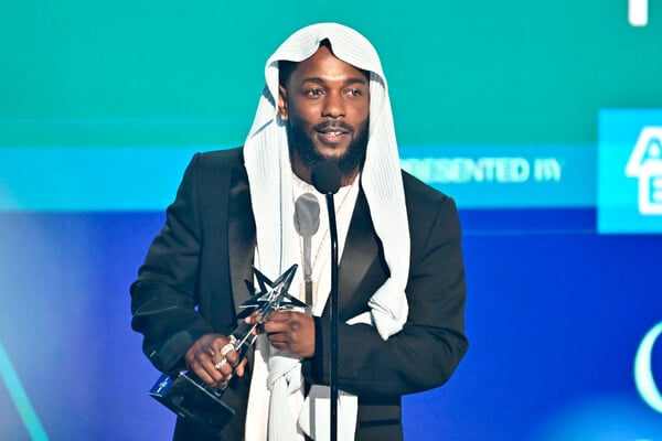 BET Awards 2025: Μεγάλος νικητής της βραδιάς ο Κέντρικ Λαμάρ 