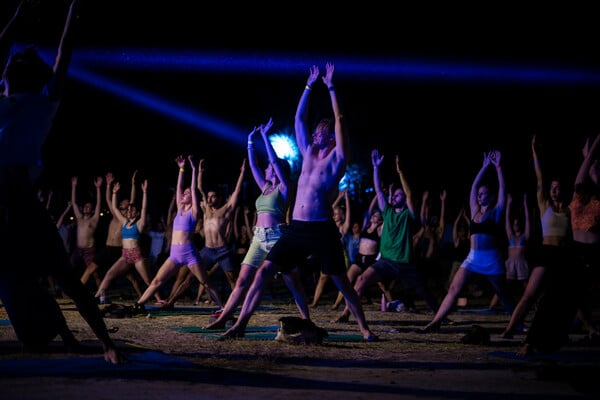 Techno Yoga Greece: Δυο παιδιά που τόλμησαν να ενώσουν δύο ξένους κόσμους