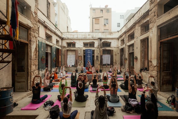 Techno Yoga Greece: Δυο παιδιά που τόλμησαν να ενώσουν δύο ξένους κόσμους