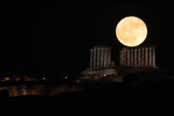 Η πανσέληνος του Ιουνίου στο Σούνιο