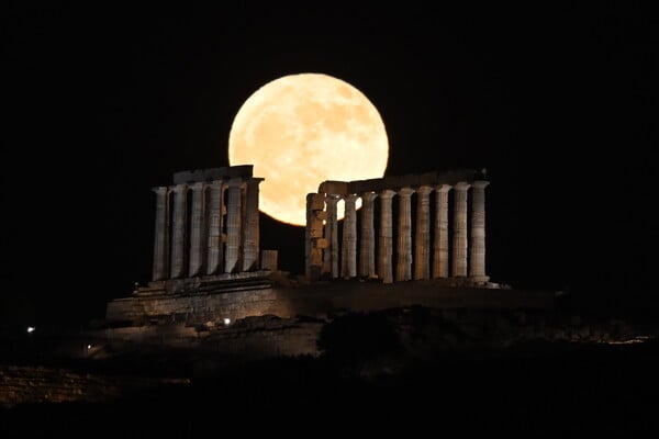 Η πανσέληνος του Ιουνίου στο Σούνιο