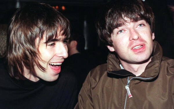 Oasis: Σπάνιο πορτρέτο των αδελφών Gallagher δημοπρατείται για 1.5 εκατ. λίρες