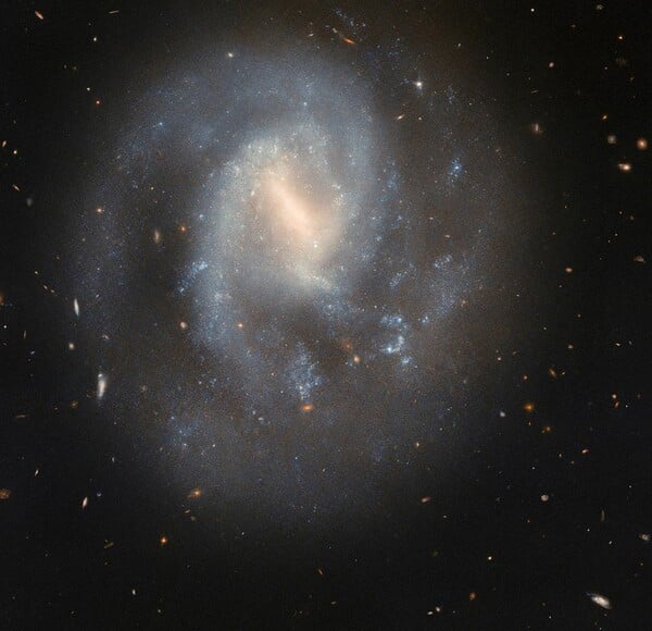 Το παρελθόν μιας supernova «ξαναζωντανεύει» μέσα από νέα εικόνα του Hubble