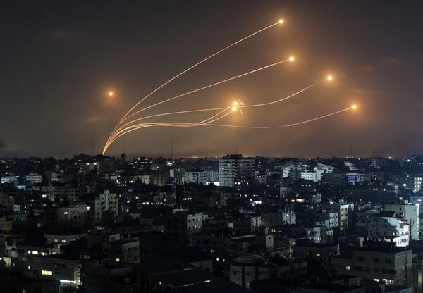 Νέα επίθεση του Ιράν με drones και πυραύλους κατά Ισραήλ - «Εκκενώστε αν θέλετε να ζήσετε» προειδοποιεί η Τεχεράνη