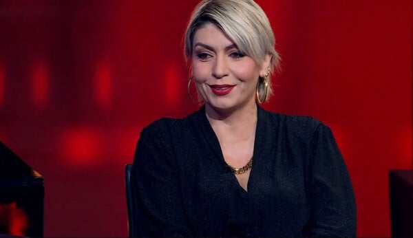 The Chase: Διαγωνιζόμενος φλέρταρε on air τη «Γυναίκα με τα Μαύρα»