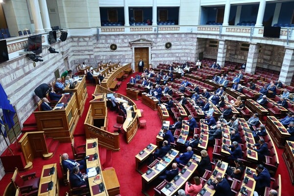 Τέμπη: Άρχισε η συζήτηση επί των προτάσεων για σύσταση προκαταρκτικής επιτροπής