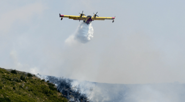 Φωτιά τώρα στον Άγιο Στέφανο Λακωνίας - Επιχειρούν 5 εναέρια μέσα