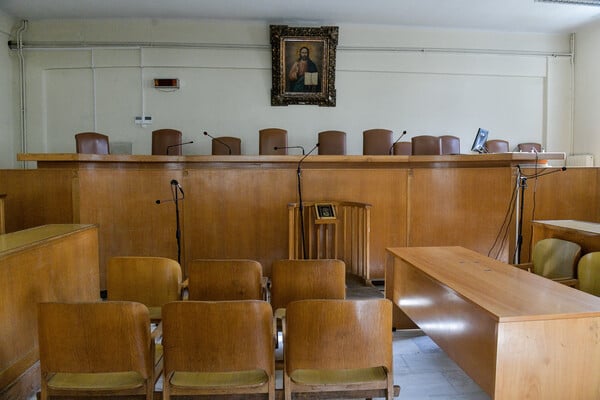 Δεν πρέπει να γίνει επαναφορά 13ου και 14ου μισθού σε δικαστές και εισαγγελείς, έκρινε το Μισθοδικείο