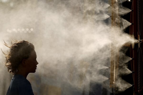Οι ΗΠΑ σε καύσωνα: Θερμικός κυκλώνας σαρώνει τη χώρα με θερμοκρασίες έως 38°C