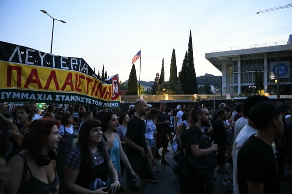 Συλλαλητήριο στο Σύνταγμα για τα δύο χρόνια από το ναυάγιο της Πύλου