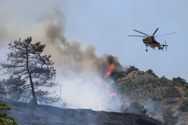 Φωτιά στη Χίο: Τρεις διαφορετικές εστίες με διαφορά περίπου μίας ώρας