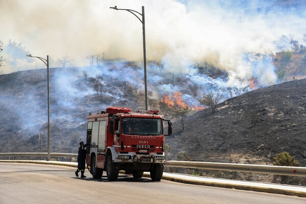 Φωτιά στη Χίο: Τρεις διαφορετικές εστίες με διαφορά περίπου μίας ώρας