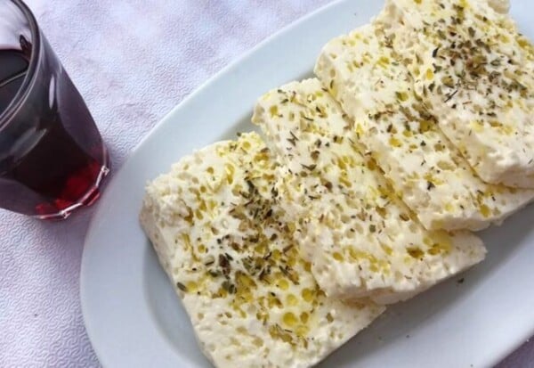 Taste Atlas: Αυτά είναι τα 10 καλύτερα κατσικίσια τυριά στον κόσμο - Τα πέντε είναι ελληνικά, ποιο είναι στην κορυφή