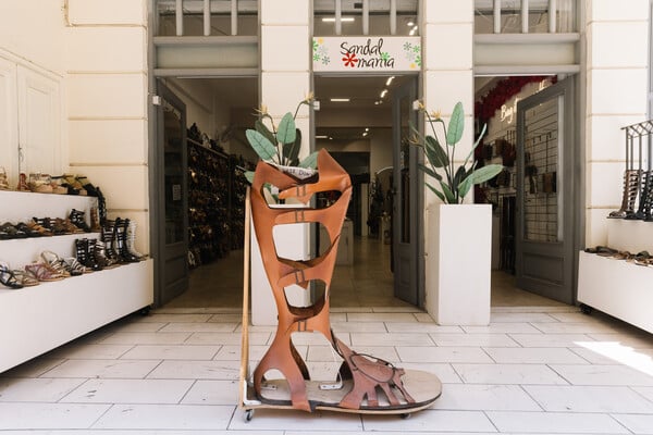Στο Sandal Μania κάνει στάση το ελληνικό καλοκαίρι