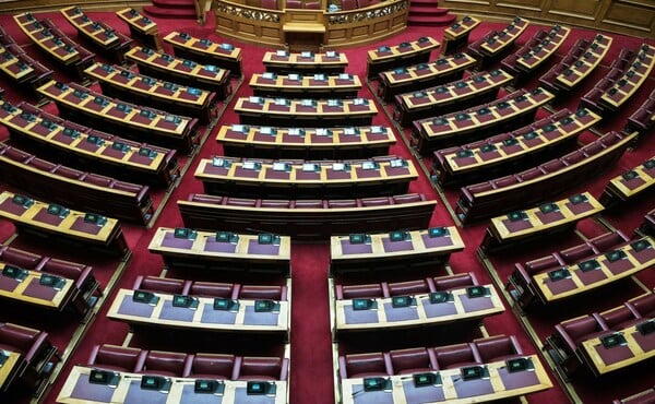 ΟΠΕΚΕΠΕ: Διαβιβάστηκε στη Βουλή η δικογραφία που εμπλέκει Βορίδη και Αυγενάκη