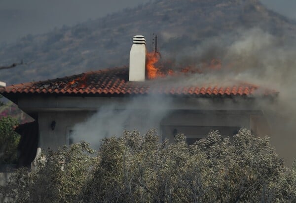 ΦΩΤΙΑ ΠΑΛΑΙΑ ΦΩΚΑΙΑ ΣΠΙΤΙΑ ΚΑΗΚΑΝ
