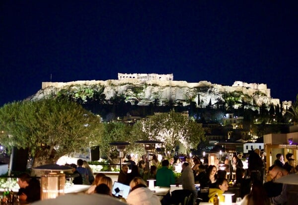 ΤΡΟΠΙΚΗ ΝΥΧΤΑ ΤΣΑΤΡΑΦΥΛΛΙΑΣ