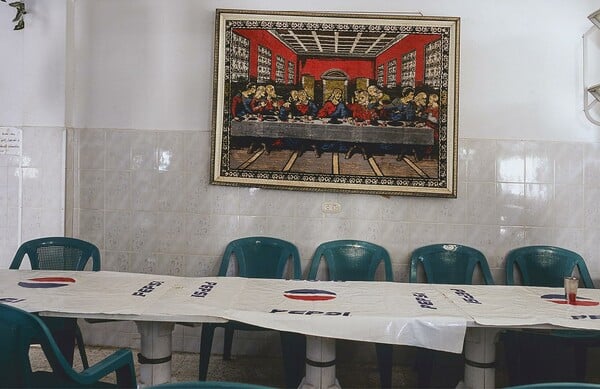 Πλαστικός Ιησούς, αληθινή ευλάβεια