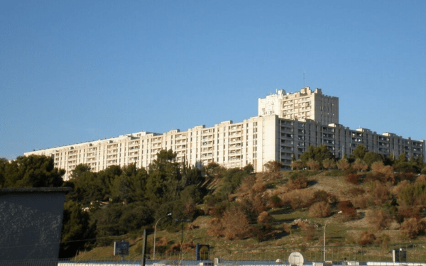 Γαλλία: Πυροβολισμοί σε πλατεία της Νιμ - Διέφυγε ο δράστης