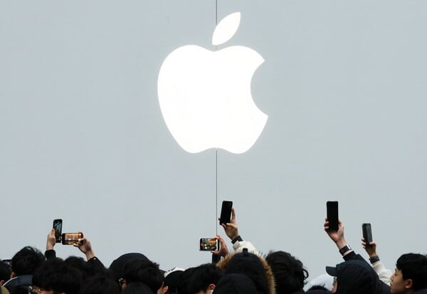 Η Apple υποχωρεί στην πίεση της ΕΕ – Τέλος στην αποκλειστικότητα του App Store