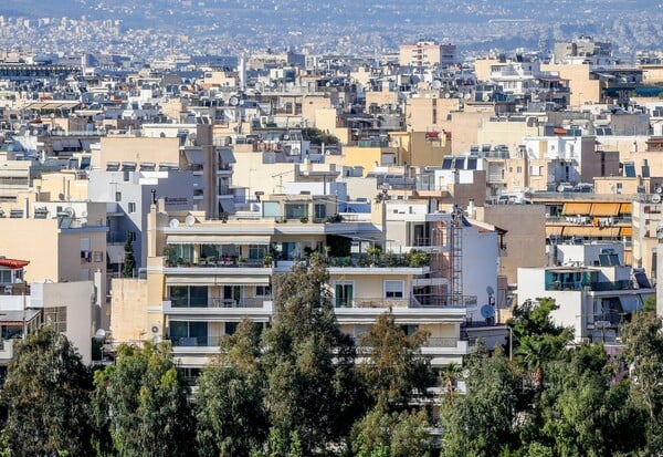ΦΩΤΟΒΟΛΤΑΙΚΑ ΠΟΛΥΚΑΤΟΙΚΙΕΣ