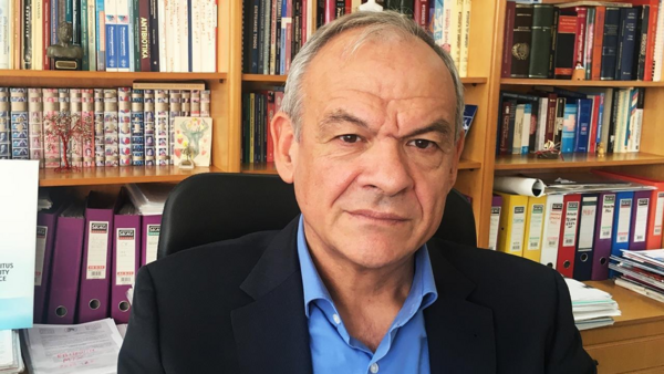 Παραιτήθηκε ο πρόεδρος του ΕΟΦ, Ευάγγελος Μανωλόπουλος