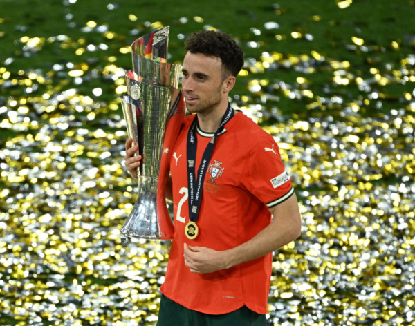 ΛεΜπρόν Τζέιμς για τον θάνατο του Ζότα: «You'll Never Walk Alone»