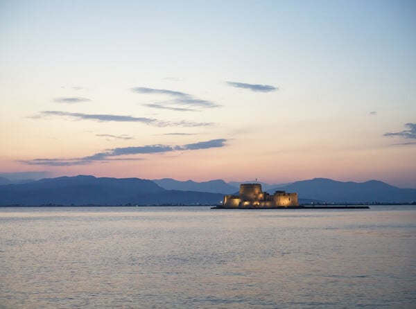 Βράδυασε