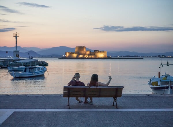 Βράδυασε