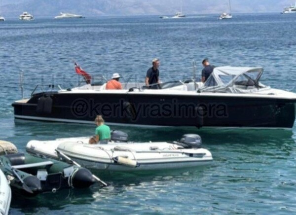 Ο Μάικλ Τζόρνταν στην Κέρκυρα με το superyacht του «M’Brace»