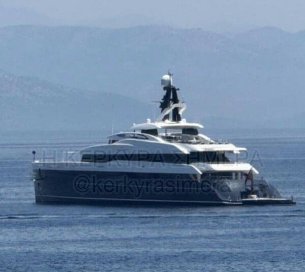 Ο Μάικλ Τζόρνταν στην Κέρκυρα με το superyacht του «M’Brace»