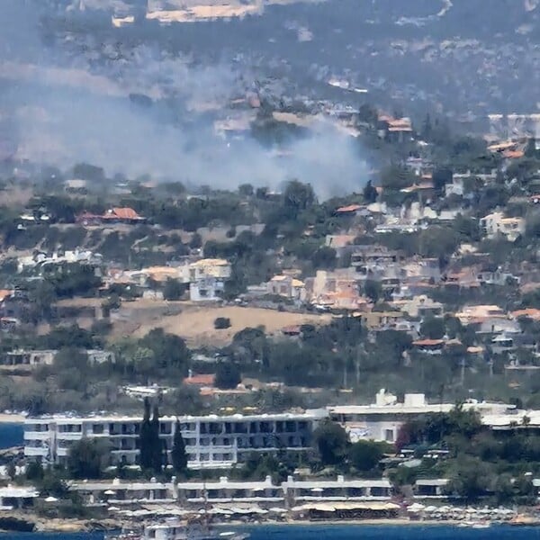 Φωτιά τώρα στο Κορωπί - Μήνυμα 112 για εκκένωση της Γαλάζιας Ακτής