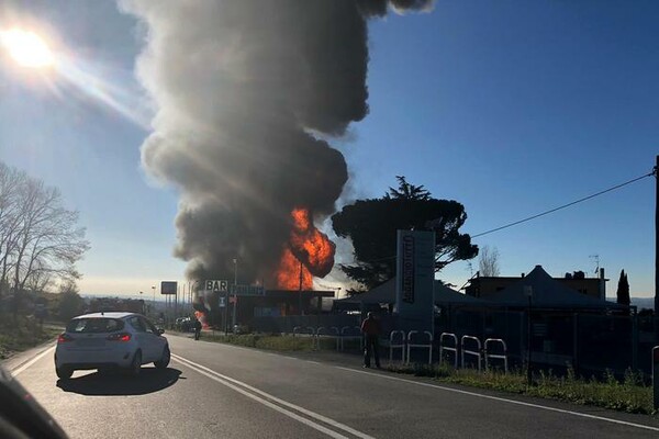 Ρώμη: Τεράστια έκρηξη σε βενζινάδικο - Αρκετοί οι τραυματίες
