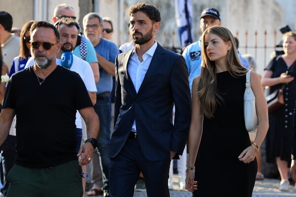Πένθος για τον Ντιόγκο Ζότα και τον αδελφό του στην Πορτογαλία: Πλήθη θρηνούν και αποτίουν φόρο τιμής 