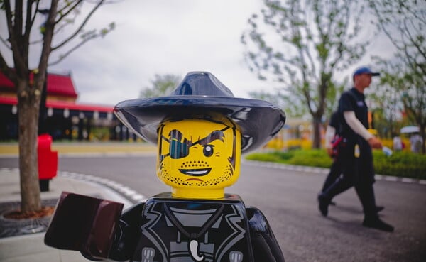 Legoland Shanghai: Το μεγαλύτερο θεματικό πάρκο Lego στον κόσμο άνοιξε στην Κίνα
