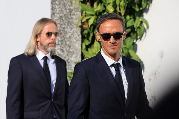 Ντιόγκο Ζότα: Η Λίβερπουλ, η Εθνική Πορτογαλίας και χιλιάδες κόσμου στην κηδεία των δύο αδελφών