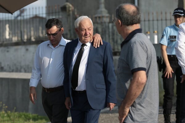 Ντιόγκο Ζότα: Η Λίβερπουλ, η Εθνική Πορτογαλίας και χιλιάδες κόσμου στην κηδεία των δύο αδελφών