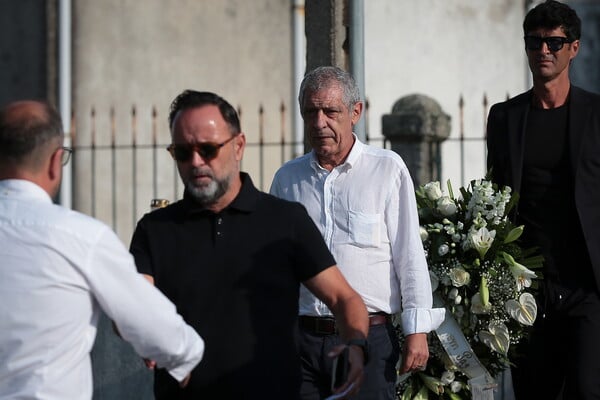 Ντιόγκο Ζότα: Η Λίβερπουλ, η Εθνική Πορτογαλίας και χιλιάδες κόσμου στην κηδεία των δύο αδελφών