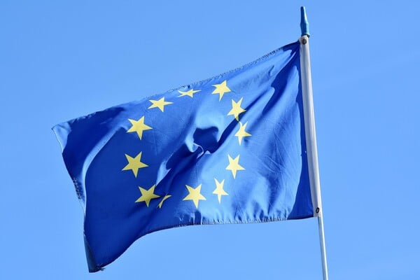 Δασμοί Τραμπ: Προς συμφωνία ΗΠΑ–ΕΕ για το εμπόριο πριν την προθεσμία της 9ης Ιουλίου