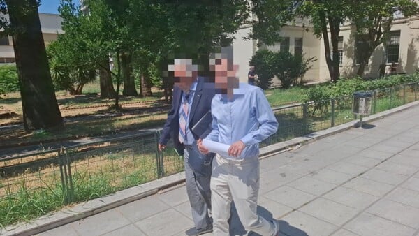 Βόλος: Στο Αυτόφωρο ο Δημήτρης Μαρέδης για την καταγγελία εκβιασμού της Ζέττας Μακρή