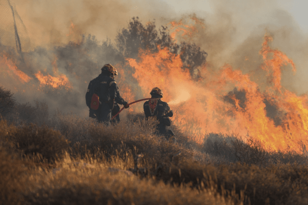 Φωτιά: Ακραίος κίνδυνος πυρκαγιάς την Τετάρτη σε Αττική, Κορινθία και άλλες τρεις περιοχές της χώρας