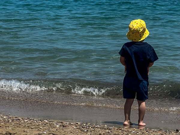 Καιρός: Καύσωνας με ισχυρούς καταβάτες ανέμους το επόμενο 24ωρο - Τι είναι το «foehn effect»