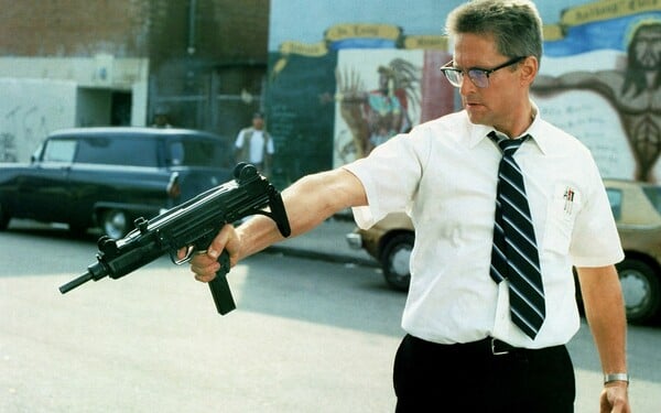 ΕΠΕΞ MICHAEL DOUGLAS