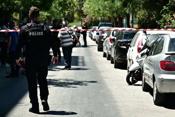 Κολωνός: Δύο τραυματίες από τους πυροβολισμούς στην καφετέρια - Ο ένας αστυνομικός