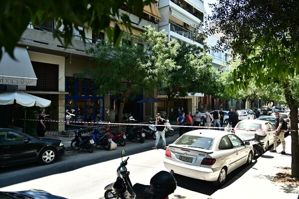 Κολωνός: Δύο τραυματίες από τους πυροβολισμούς στην καφετέρια - Ο ένας αστυνομικός
