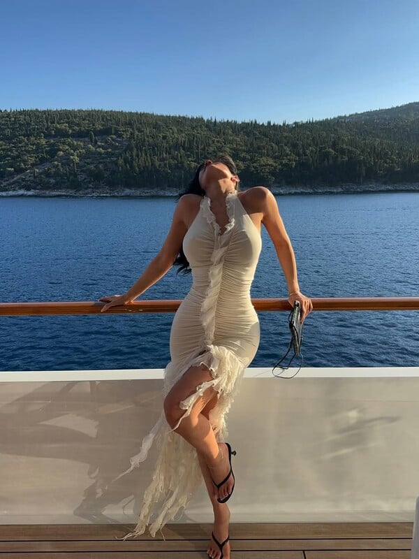 Κάιλι Τζένερ: «Greeeece» - Η πρώτη ανάρτηση από τις διακοπές στο Ιόνιο