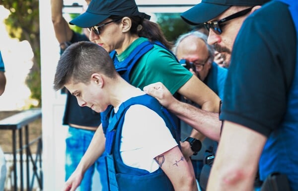 ΕΙΡΗΝΗ ΜΟΥΡΖΟΥΚΟΥ ΑΠΟΛΟΓΙΑ