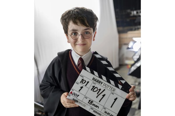 Ξεκίνησαν τα γυρίσματα της νέας σειράς «Harry Potter» – Η πρώτη φωτογραφία του νέου Χάρι
